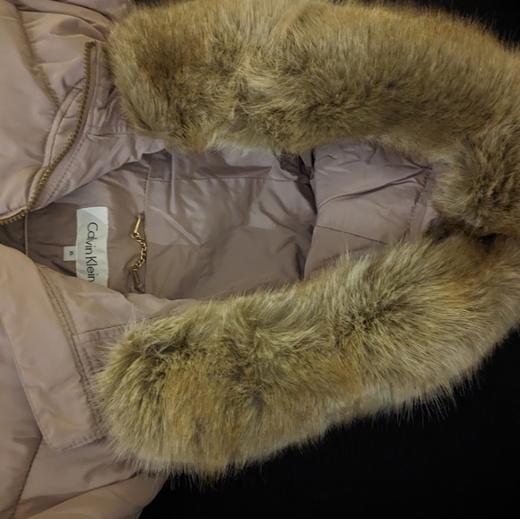 Winter down jacket from Calvin Klein In cream color. Size XL - Picture 3 of 3